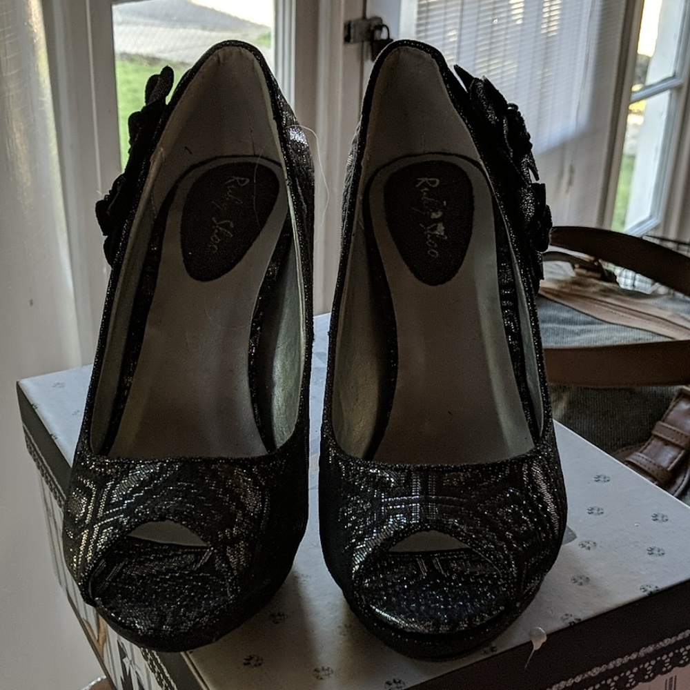Ruby shoo pumps